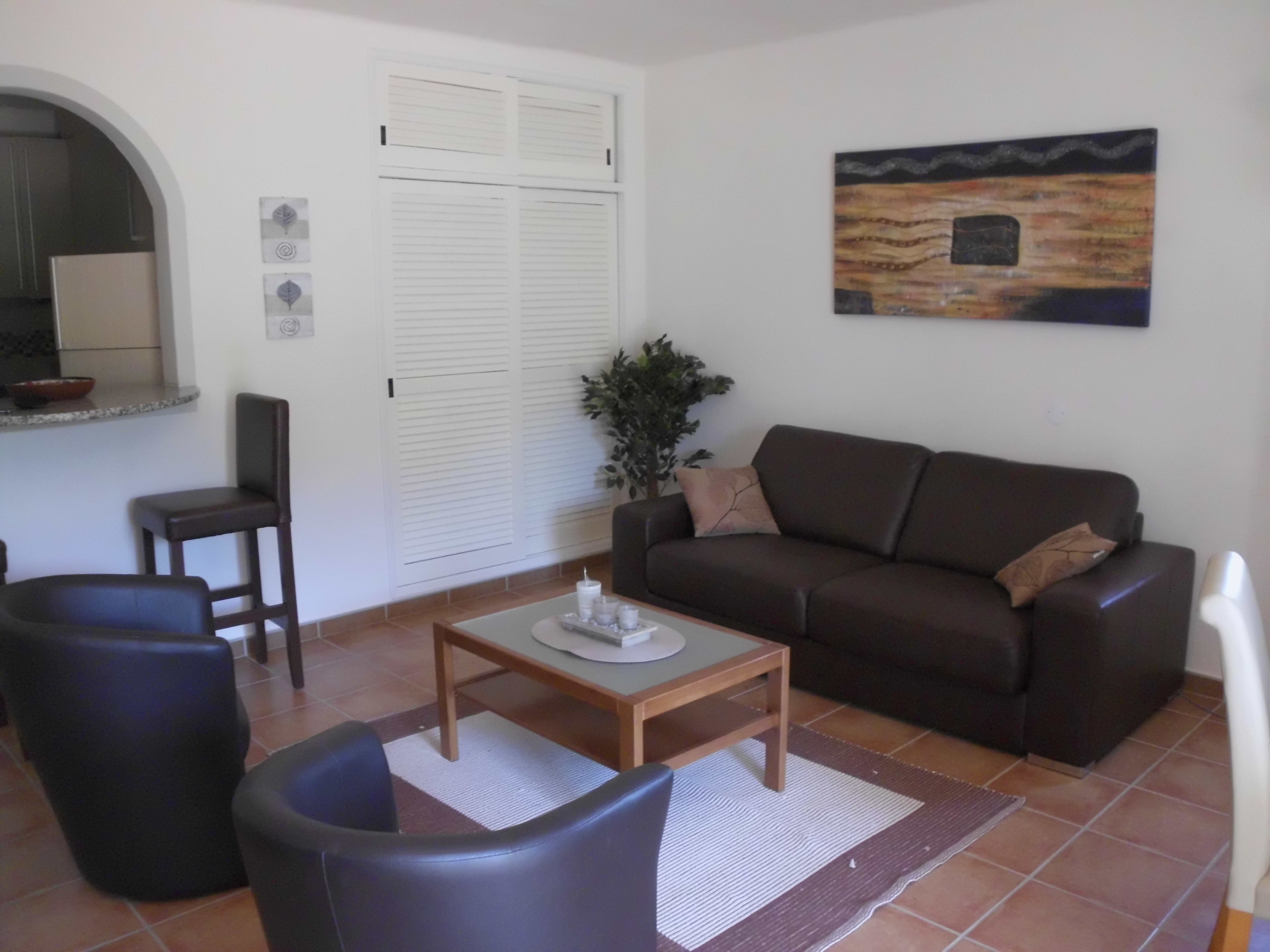 Wohn-/Esszimmer mit Durchreiche